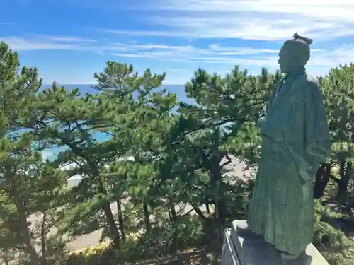 海津見神社（桂浜龍王宮）の像