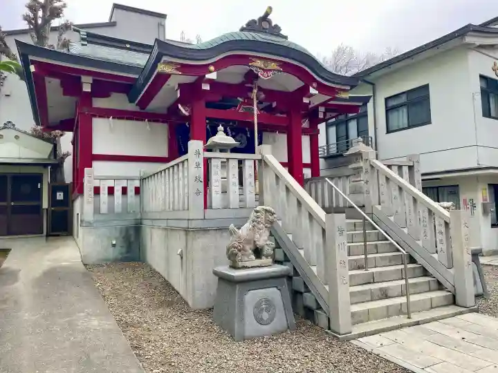 七倉稲荷神社の{uncategorized: "未分類", other: "その他", undefined: "問題あり", building: "その他建物", grave: "お墓", sacred_gate: "鳥居", guardian: "狛犬", statue: "像", buddha: "仏像", history: "歴史", nature: "自然", garden: "庭園", animal: "動物", pagoda: "塔", temizu: "手水舎", mountain_gate: "山門・神門", sanctuary: "本殿・本堂", subordinate: "末社・摂社", art: "芸術", scenery: "景色", jizo: "地蔵", ema: "絵馬", goshuin: "御朱印", omikuji: "おみくじ", items: "授与品その他", amulet: "お守り", goshuincho: "御朱印帳", eats: "食事", festival: "お祭り", votive_dance: "神楽", shichigosan: "七五三参", wedding: "結婚式", experience: "体験その他", initially: "初詣", around: "周辺", anti_infection: "感染症対策"}