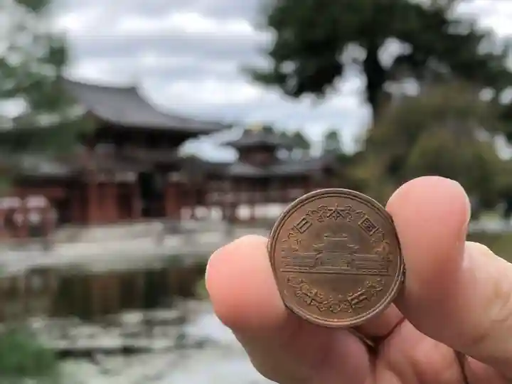 平等院の{uncategorized: "未分類", other: "その他", undefined: "問題あり", building: "その他建物", grave: "お墓", sacred_gate: "鳥居", guardian: "狛犬", statue: "像", buddha: "仏像", history: "歴史", nature: "自然", garden: "庭園", animal: "動物", pagoda: "塔", temizu: "手水舎", mountain_gate: "山門・神門", sanctuary: "本殿・本堂", subordinate: "末社・摂社", art: "芸術", scenery: "景色", jizo: "地蔵", ema: "絵馬", goshuin: "御朱印", omikuji: "おみくじ", items: "授与品その他", amulet: "お守り", goshuincho: "御朱印帳", eats: "食事", festival: "お祭り", votive_dance: "神楽", shichigosan: "七五三参", wedding: "結婚式", experience: "体験その他", initially: "初詣", around: "周辺", anti_infection: "感染症対策"}
