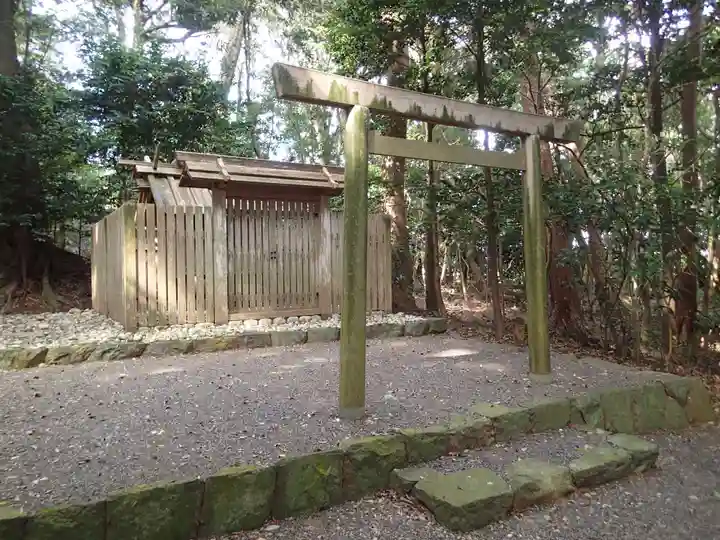 鴨下神社(皇大神宮末社)の鳥居