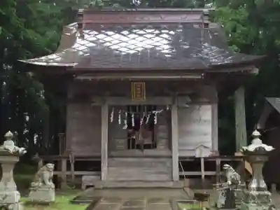 諏訪神社の本殿・本堂