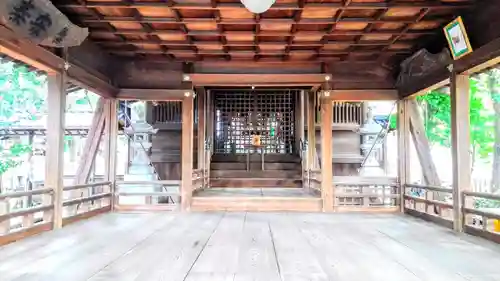 白山社の本殿・本堂