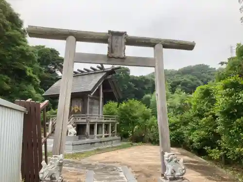 岡本神社の鳥居