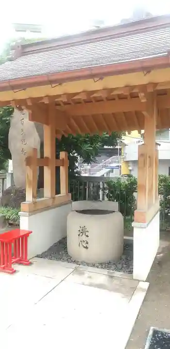 鶴見神社の手水舎