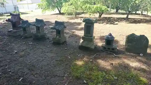 千勝神社の末社