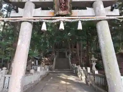豊崎八幡神社の{uncategorized: "未分類", other: "その他", undefined: "問題あり", building: "その他建物", grave: "お墓", sacred_gate: "鳥居", guardian: "狛犬", statue: "像", buddha: "仏像", history: "歴史", nature: "自然", garden: "庭園", animal: "動物", pagoda: "塔", temizu: "手水舎", mountain_gate: "山門・神門", sanctuary: "本殿・本堂", subordinate: "末社・摂社", art: "芸術", scenery: "景色", jizo: "地蔵", ema: "絵馬", goshuin: "御朱印", omikuji: "おみくじ", items: "授与品その他", amulet: "お守り", goshuincho: "御朱印帳", eats: "食事", festival: "お祭り", votive_dance: "神楽", shichigosan: "七五三参", wedding: "結婚式", experience: "体験その他", initially: "初詣", around: "周辺", anti_infection: "感染症対策"}