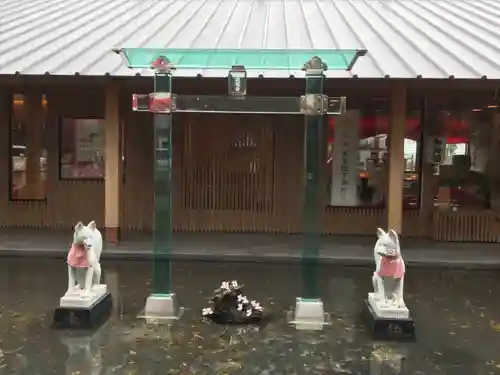 神徳稲荷神社の本殿