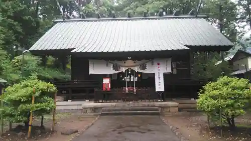 酒折宮の本殿