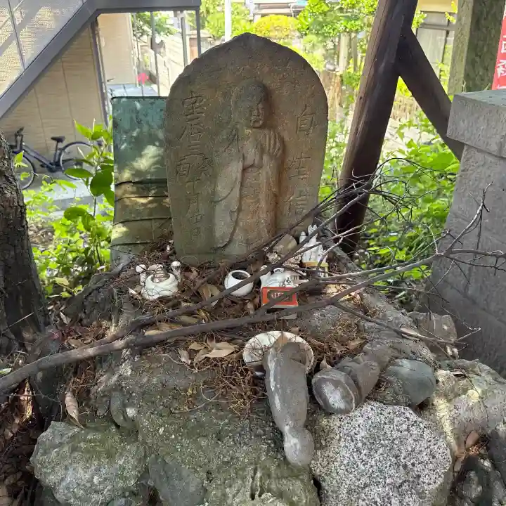 西森稲荷大明神の{uncategorized: "未分類", other: "その他", undefined: "問題あり", building: "その他建物", grave: "お墓", sacred_gate: "鳥居", guardian: "狛犬", statue: "像", buddha: "仏像", history: "歴史", nature: "自然", garden: "庭園", animal: "動物", pagoda: "塔", temizu: "手水舎", mountain_gate: "山門・神門", sanctuary: "本殿・本堂", subordinate: "末社・摂社", art: "芸術", scenery: "景色", jizo: "地蔵", ema: "絵馬", goshuin: "御朱印", omikuji: "おみくじ", items: "授与品その他", amulet: "お守り", goshuincho: "御朱印帳", eats: "食事", festival: "お祭り", votive_dance: "神楽", shichigosan: "七五三参", wedding: "結婚式", experience: "体験その他", initially: "初詣", around: "周辺", anti_infection: "感染症対策"}