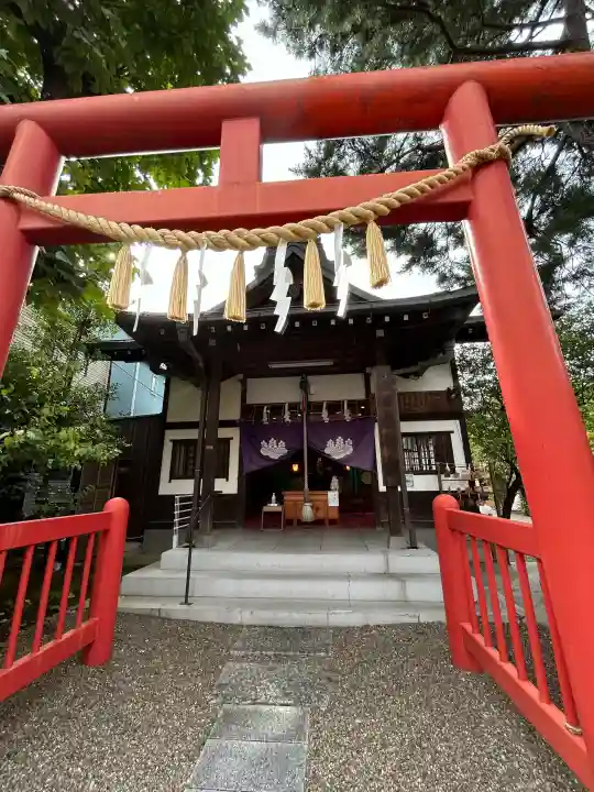 猿田彦神社の{uncategorized: "未分類", other: "その他", undefined: "問題あり", building: "その他建物", grave: "お墓", sacred_gate: "鳥居", guardian: "狛犬", statue: "像", buddha: "仏像", history: "歴史", nature: "自然", garden: "庭園", animal: "動物", pagoda: "塔", temizu: "手水舎", mountain_gate: "山門・神門", sanctuary: "本殿・本堂", subordinate: "末社・摂社", art: "芸術", scenery: "景色", jizo: "地蔵", ema: "絵馬", goshuin: "御朱印", omikuji: "おみくじ", items: "授与品その他", amulet: "お守り", goshuincho: "御朱印帳", eats: "食事", festival: "お祭り", votive_dance: "神楽", shichigosan: "七五三参", wedding: "結婚式", experience: "体験その他", initially: "初詣", around: "周辺", anti_infection: "感染症対策"}