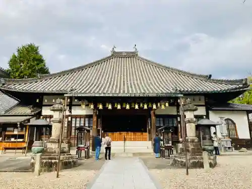 八事山 興正寺の本殿・本堂