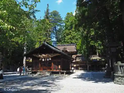 諏訪大社下社春宮(長野県)