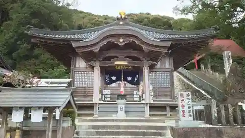 龍光寺の本殿