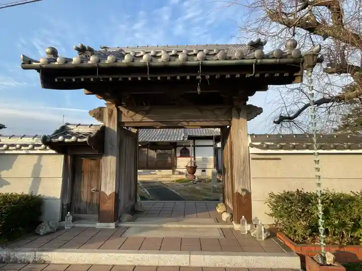 伊勢妙昌寺の{uncategorized: "未分類", other: "その他", undefined: "問題あり", building: "その他建物", grave: "お墓", sacred_gate: "鳥居", guardian: "狛犬", statue: "像", buddha: "仏像", history: "歴史", nature: "自然", garden: "庭園", animal: "動物", pagoda: "塔", temizu: "手水舎", mountain_gate: "山門・神門", sanctuary: "本殿・本堂", subordinate: "末社・摂社", art: "芸術", scenery: "景色", jizo: "地蔵", ema: "絵馬", goshuin: "御朱印", omikuji: "おみくじ", items: "授与品その他", amulet: "お守り", goshuincho: "御朱印帳", eats: "食事", festival: "お祭り", votive_dance: "神楽", shichigosan: "七五三参", wedding: "結婚式", experience: "体験その他", initially: "初詣", around: "周辺", anti_infection: "感染症対策"}