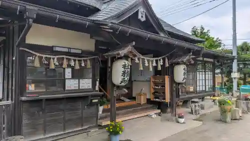 本村天満宮の{uncategorized: "未分類", other: "その他", undefined: "問題あり", building: "その他建物", grave: "お墓", sacred_gate: "鳥居", guardian: "狛犬", statue: "像", buddha: "仏像", history: "歴史", nature: "自然", garden: "庭園", animal: "動物", pagoda: "塔", temizu: "手水舎", mountain_gate: "山門・神門", sanctuary: "本殿・本堂", subordinate: "末社・摂社", art: "芸術", scenery: "景色", jizo: "地蔵", ema: "絵馬", goshuin: "御朱印", omikuji: "おみくじ", items: "授与品その他", amulet: "お守り", goshuincho: "御朱印帳", eats: "食事", festival: "お祭り", votive_dance: "神楽", shichigosan: "七五三参", wedding: "結婚式", experience: "体験その他", initially: "初詣", around: "周辺", anti_infection: "感染症対策"}