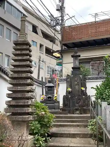 聖輪寺の塔