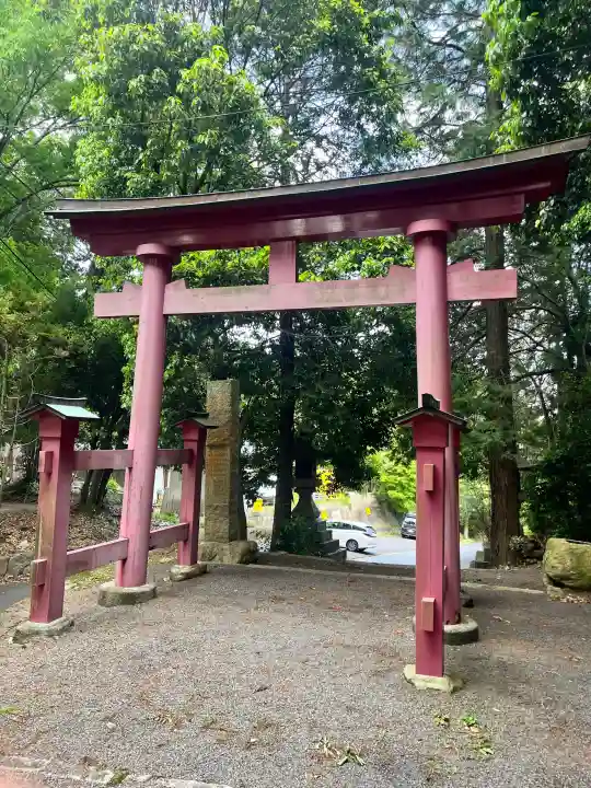 當麻山口神社の{uncategorized: "未分類", other: "その他", undefined: "問題あり", building: "その他建物", grave: "お墓", sacred_gate: "鳥居", guardian: "狛犬", statue: "像", buddha: "仏像", history: "歴史", nature: "自然", garden: "庭園", animal: "動物", pagoda: "塔", temizu: "手水舎", mountain_gate: "山門・神門", sanctuary: "本殿・本堂", subordinate: "末社・摂社", art: "芸術", scenery: "景色", jizo: "地蔵", ema: "絵馬", goshuin: "御朱印", omikuji: "おみくじ", items: "授与品その他", amulet: "お守り", goshuincho: "御朱印帳", eats: "食事", festival: "お祭り", votive_dance: "神楽", shichigosan: "七五三参", wedding: "結婚式", experience: "体験その他", initially: "初詣", around: "周辺", anti_infection: "感染症対策"}