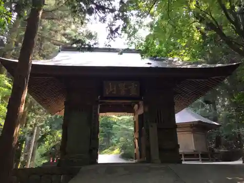 鶴林寺の山門