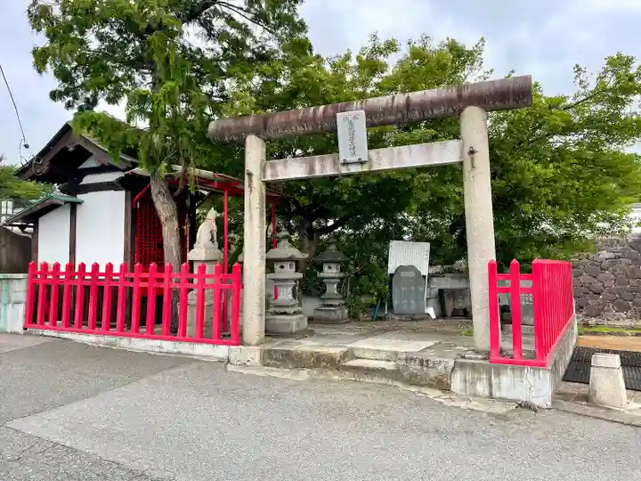 庄城稲荷大明神(山梨県)