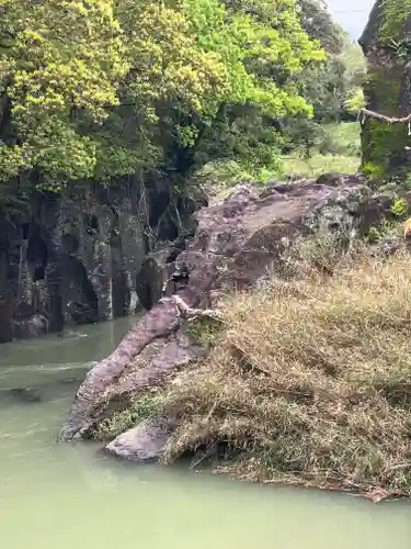 陰陽石神社(宮崎県)