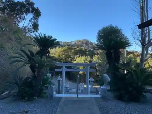 諏訪神社の鳥居