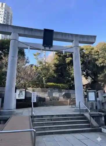 乃木神社の{uncategorized: "未分類", other: "その他", undefined: "問題あり", building: "その他建物", grave: "お墓", sacred_gate: "鳥居", guardian: "狛犬", statue: "像", buddha: "仏像", history: "歴史", nature: "自然", garden: "庭園", animal: "動物", pagoda: "塔", temizu: "手水舎", mountain_gate: "山門・神門", sanctuary: "本殿・本堂", subordinate: "末社・摂社", art: "芸術", scenery: "景色", jizo: "地蔵", ema: "絵馬", goshuin: "御朱印", omikuji: "おみくじ", items: "授与品その他", amulet: "お守り", goshuincho: "御朱印帳", eats: "食事", festival: "お祭り", votive_dance: "神楽", shichigosan: "七五三参", wedding: "結婚式", experience: "体験その他", initially: "初詣", around: "周辺", anti_infection: "感染症対策"}