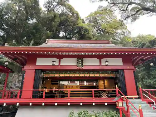 來宮神社の{uncategorized: "未分類", other: "その他", undefined: "問題あり", building: "その他建物", grave: "お墓", sacred_gate: "鳥居", guardian: "狛犬", statue: "像", buddha: "仏像", history: "歴史", nature: "自然", garden: "庭園", animal: "動物", pagoda: "塔", temizu: "手水舎", mountain_gate: "山門・神門", sanctuary: "本殿・本堂", subordinate: "末社・摂社", art: "芸術", scenery: "景色", jizo: "地蔵", ema: "絵馬", goshuin: "御朱印", omikuji: "おみくじ", items: "授与品その他", amulet: "お守り", goshuincho: "御朱印帳", eats: "食事", festival: "お祭り", votive_dance: "神楽", shichigosan: "七五三参", wedding: "結婚式", experience: "体験その他", initially: "初詣", around: "周辺", anti_infection: "感染症対策"}