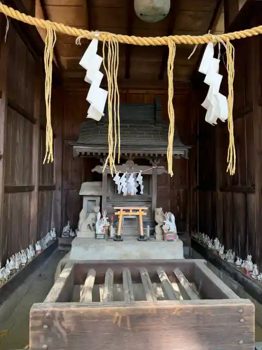 八雲神社(緑町)の{uncategorized: "未分類", other: "その他", undefined: "問題あり", building: "その他建物", grave: "お墓", sacred_gate: "鳥居", guardian: "狛犬", statue: "像", buddha: "仏像", history: "歴史", nature: "自然", garden: "庭園", animal: "動物", pagoda: "塔", temizu: "手水舎", mountain_gate: "山門・神門", sanctuary: "本殿・本堂", subordinate: "末社・摂社", art: "芸術", scenery: "景色", jizo: "地蔵", ema: "絵馬", goshuin: "御朱印", omikuji: "おみくじ", items: "授与品その他", amulet: "お守り", goshuincho: "御朱印帳", eats: "食事", festival: "お祭り", votive_dance: "神楽", shichigosan: "七五三参", wedding: "結婚式", experience: "体験その他", initially: "初詣", around: "周辺", anti_infection: "感染症対策"}