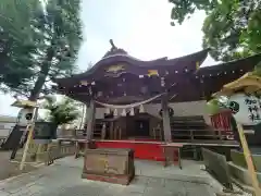 草加神社の本殿