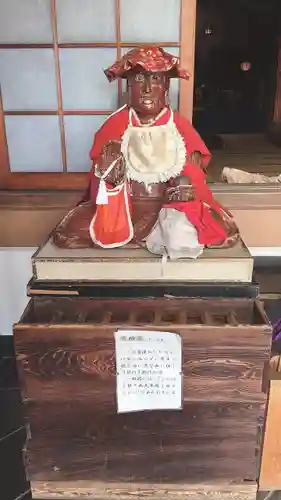 甚目寺の像