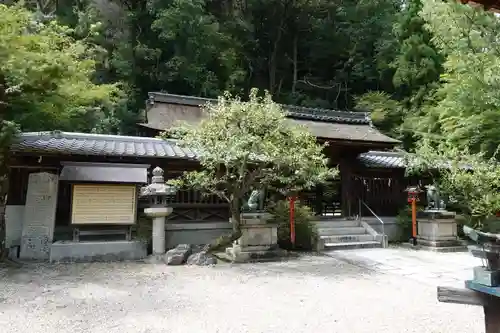 長等神社の本殿