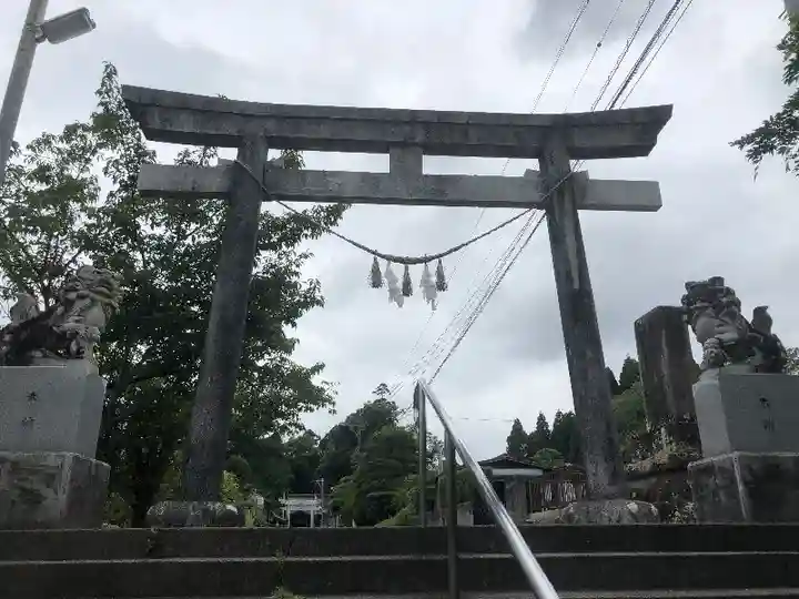 生目神社の鳥居