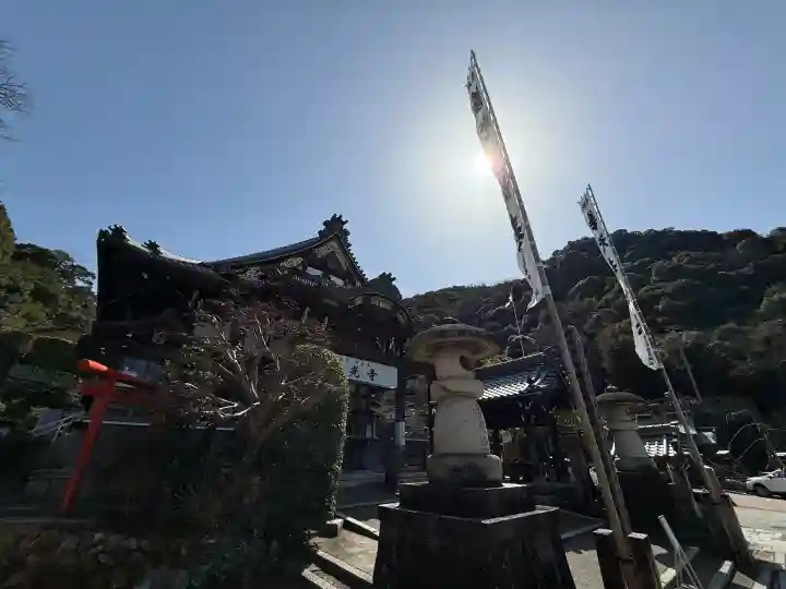 岐阜善光寺の{uncategorized: "未分類", other: "その他", undefined: "問題あり", building: "その他建物", grave: "お墓", sacred_gate: "鳥居", guardian: "狛犬", statue: "像", buddha: "仏像", history: "歴史", nature: "自然", garden: "庭園", animal: "動物", pagoda: "塔", temizu: "手水舎", mountain_gate: "山門・神門", sanctuary: "本殿・本堂", subordinate: "末社・摂社", art: "芸術", scenery: "景色", jizo: "地蔵", ema: "絵馬", goshuin: "御朱印", omikuji: "おみくじ", items: "授与品その他", amulet: "お守り", goshuincho: "御朱印帳", eats: "食事", festival: "お祭り", votive_dance: "神楽", shichigosan: "七五三参", wedding: "結婚式", experience: "体験その他", initially: "初詣", around: "周辺", anti_infection: "感染症対策"}