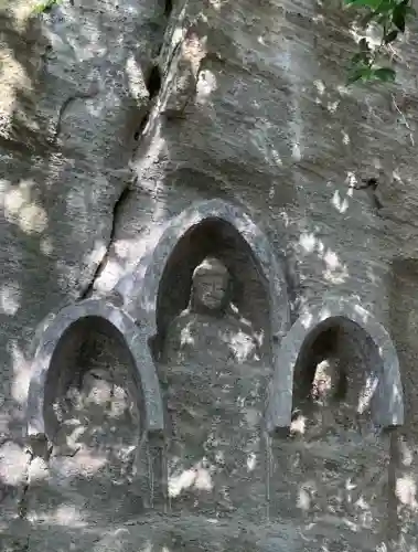 弥谷寺の{uncategorized: "未分類", other: "その他", undefined: "問題あり", building: "その他建物", grave: "お墓", sacred_gate: "鳥居", guardian: "狛犬", statue: "像", buddha: "仏像", history: "歴史", nature: "自然", garden: "庭園", animal: "動物", pagoda: "塔", temizu: "手水舎", mountain_gate: "山門・神門", sanctuary: "本殿・本堂", subordinate: "末社・摂社", art: "芸術", scenery: "景色", jizo: "地蔵", ema: "絵馬", goshuin: "御朱印", omikuji: "おみくじ", items: "授与品その他", amulet: "お守り", goshuincho: "御朱印帳", eats: "食事", festival: "お祭り", votive_dance: "神楽", shichigosan: "七五三参", wedding: "結婚式", experience: "体験その他", initially: "初詣", around: "周辺", anti_infection: "感染症対策"}