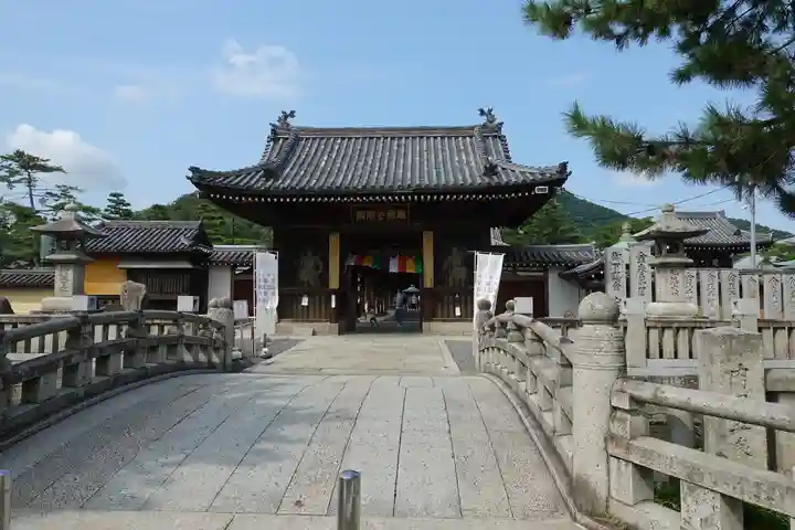 善通寺の山門・神門
