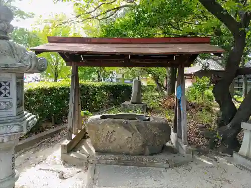 八劔社の手水舎