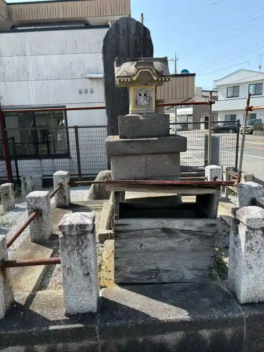 八衢道祖神社の{uncategorized: "未分類", other: "その他", undefined: "問題あり", building: "その他建物", grave: "お墓", sacred_gate: "鳥居", guardian: "狛犬", statue: "像", buddha: "仏像", history: "歴史", nature: "自然", garden: "庭園", animal: "動物", pagoda: "塔", temizu: "手水舎", mountain_gate: "山門・神門", sanctuary: "本殿・本堂", subordinate: "末社・摂社", art: "芸術", scenery: "景色", jizo: "地蔵", ema: "絵馬", goshuin: "御朱印", omikuji: "おみくじ", items: "授与品その他", amulet: "お守り", goshuincho: "御朱印帳", eats: "食事", festival: "お祭り", votive_dance: "神楽", shichigosan: "七五三参", wedding: "結婚式", experience: "体験その他", initially: "初詣", around: "周辺", anti_infection: "感染症対策"}