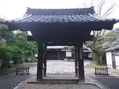 宝勝寺の山門