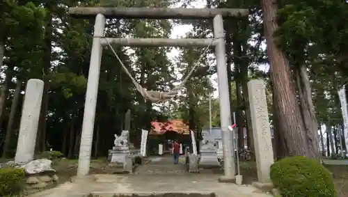 宇奈己呂和気神社の鳥居