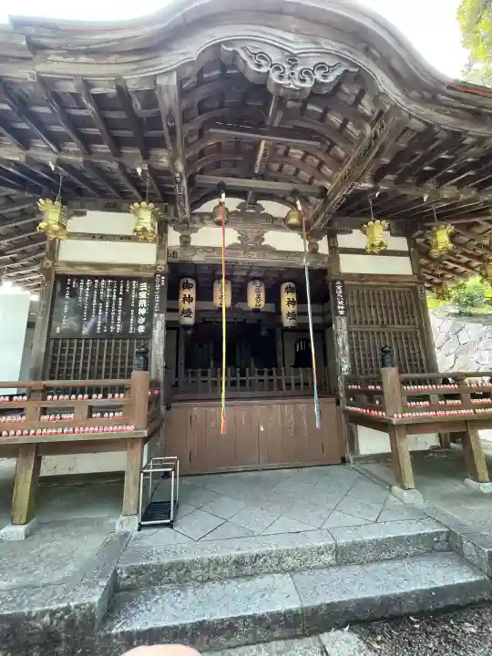 勝尾寺の本殿・本堂