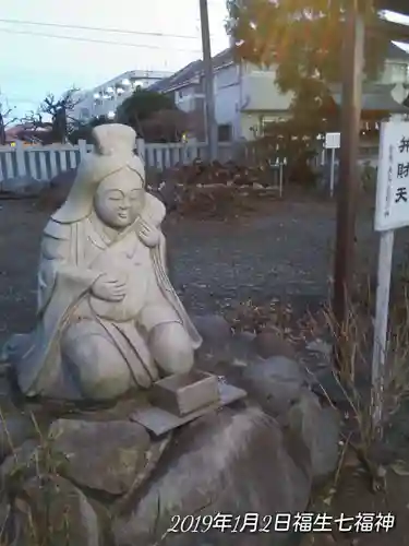 熊川神社の像