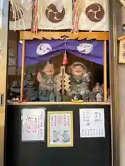 櫻井子安神社の像
