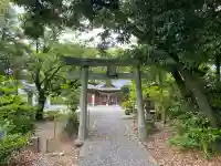 三所神社の{uncategorized: "未分類", other: "その他", undefined: "問題あり", building: "その他建物", grave: "お墓", sacred_gate: "鳥居", guardian: "狛犬", statue: "像", buddha: "仏像", history: "歴史", nature: "自然", garden: "庭園", animal: "動物", pagoda: "塔", temizu: "手水舎", mountain_gate: "山門・神門", sanctuary: "本殿・本堂", subordinate: "末社・摂社", art: "芸術", scenery: "景色", jizo: "地蔵", ema: "絵馬", goshuin: "御朱印", omikuji: "おみくじ", items: "授与品その他", amulet: "お守り", goshuincho: "御朱印帳", eats: "食事", festival: "お祭り", votive_dance: "神楽", shichigosan: "七五三参", wedding: "結婚式", experience: "体験その他", initially: "初詣", around: "周辺", anti_infection: "感染症対策"}