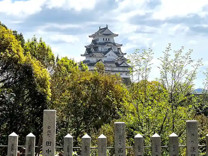 男山八幡宮の周辺
