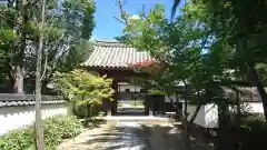 延命寺の山門