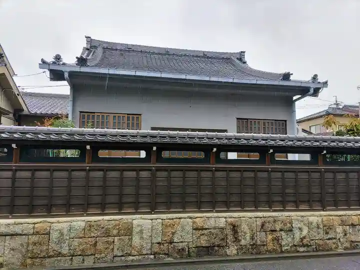 児玉寺の本殿・本堂