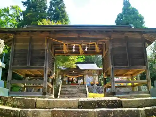 石見神社の山門