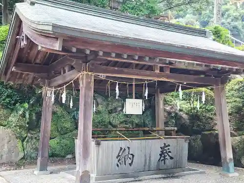 和霊神社の手水舎