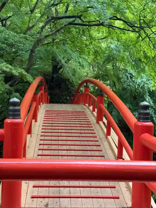 伊香保神社の{uncategorized: "未分類", other: "その他", undefined: "問題あり", building: "その他建物", grave: "お墓", sacred_gate: "鳥居", guardian: "狛犬", statue: "像", buddha: "仏像", history: "歴史", nature: "自然", garden: "庭園", animal: "動物", pagoda: "塔", temizu: "手水舎", mountain_gate: "山門・神門", sanctuary: "本殿・本堂", subordinate: "末社・摂社", art: "芸術", scenery: "景色", jizo: "地蔵", ema: "絵馬", goshuin: "御朱印", omikuji: "おみくじ", items: "授与品その他", amulet: "お守り", goshuincho: "御朱印帳", eats: "食事", festival: "お祭り", votive_dance: "神楽", shichigosan: "七五三参", wedding: "結婚式", experience: "体験その他", initially: "初詣", around: "周辺", anti_infection: "感染症対策"}