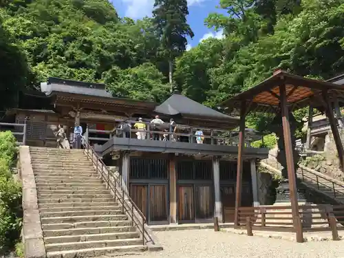 立石寺大佛殿の本殿・本堂